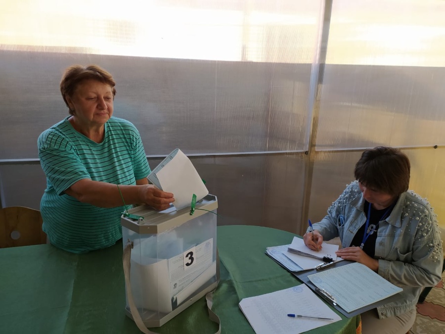 Избиратели могут проголосовать в помещении комиссии или на дому