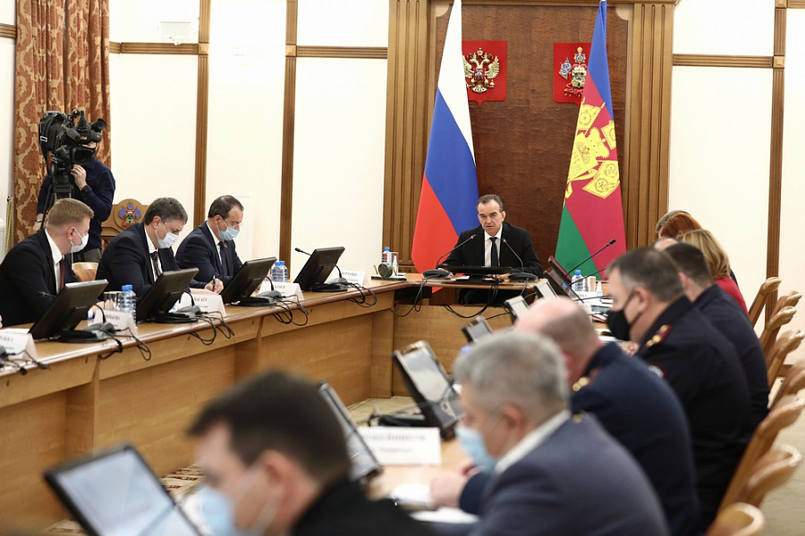 В Краснодарском крае антиковидные ограничения продлили до 18 января 2022 года включительно
