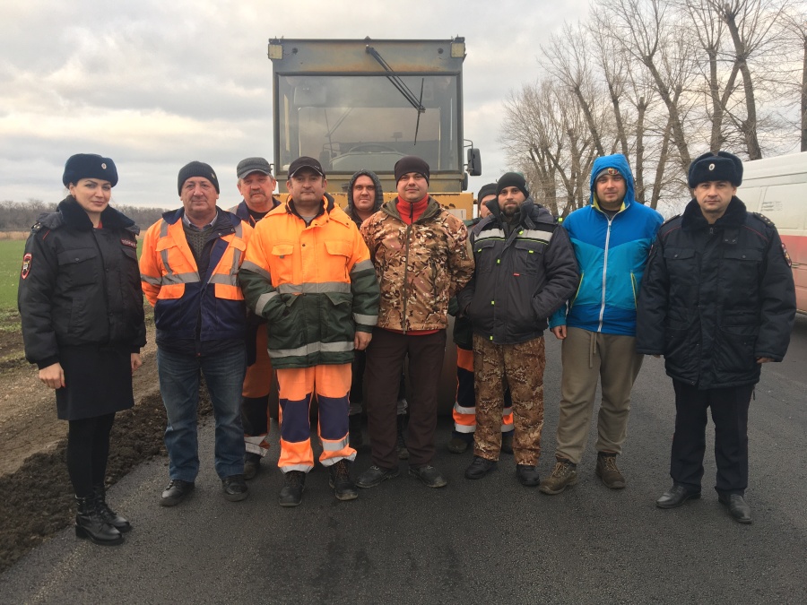 Актуальные вопросы безопасности дорожного движения обсудили сотрудники ГАИ вместе с работниками Каневского ДРСУ