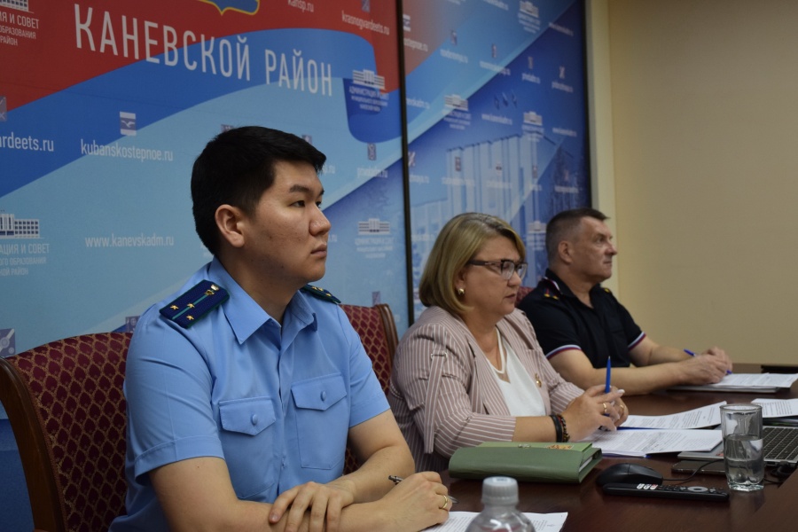 Краевое заседание комиссии по делам несовершеннолетних состоялось 22 сентября