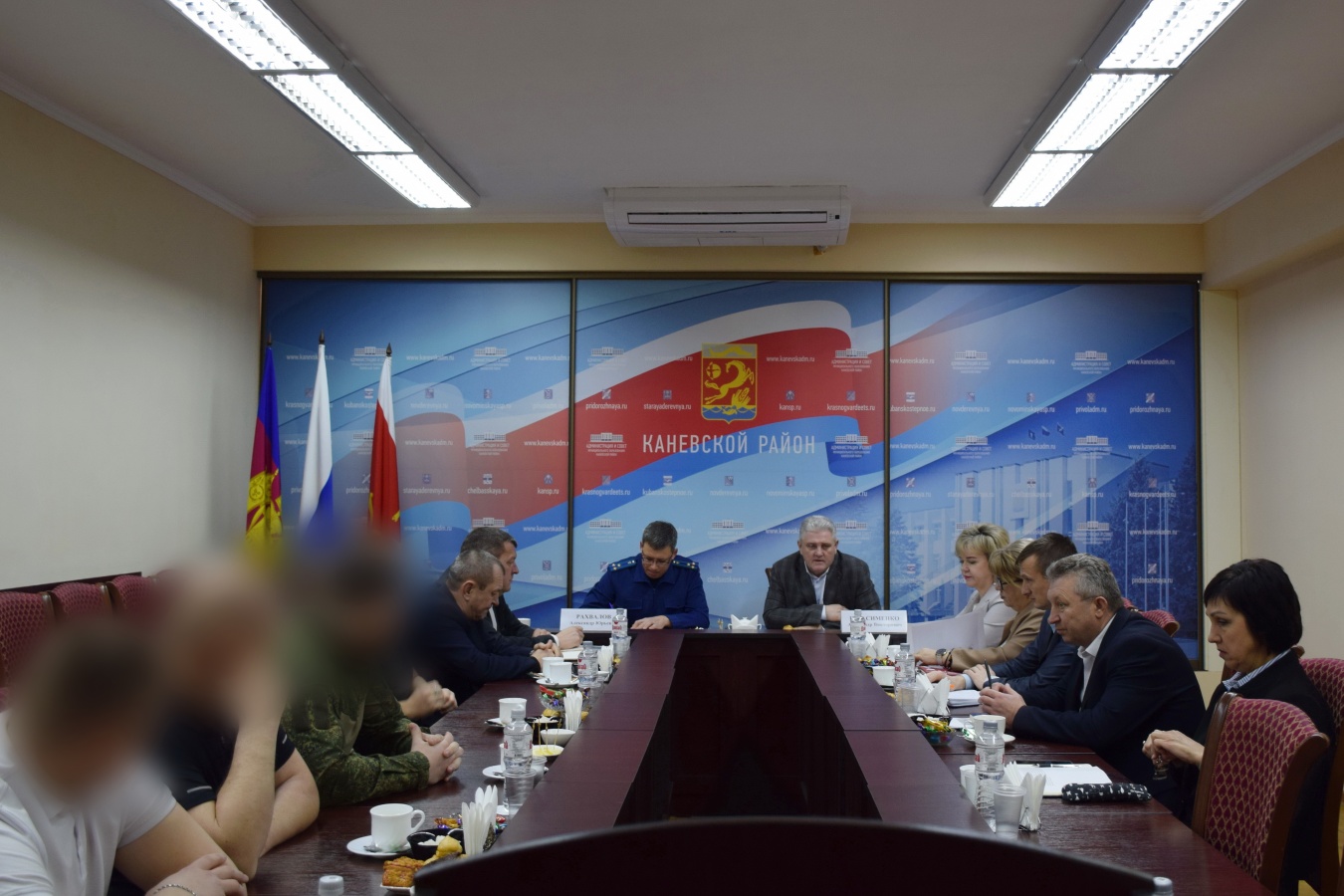 Глава района Александр Герасименко и прокурор Александр Рахвалов встретились с участниками спецоперации