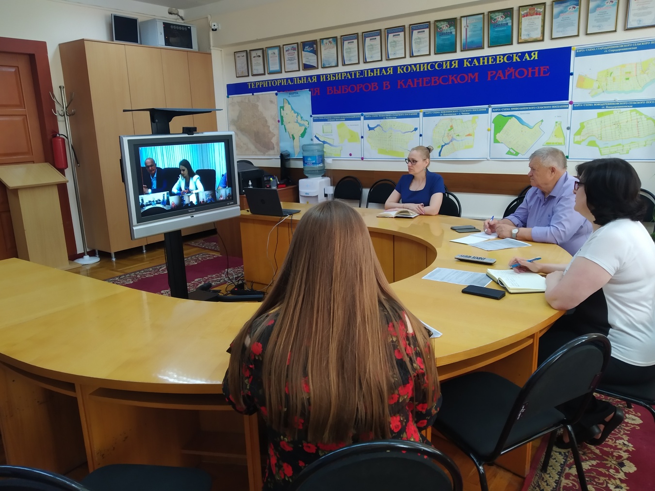 Избирательная комиссия Краснодарского края провела обучающий семинар для региональных отделений политических партий