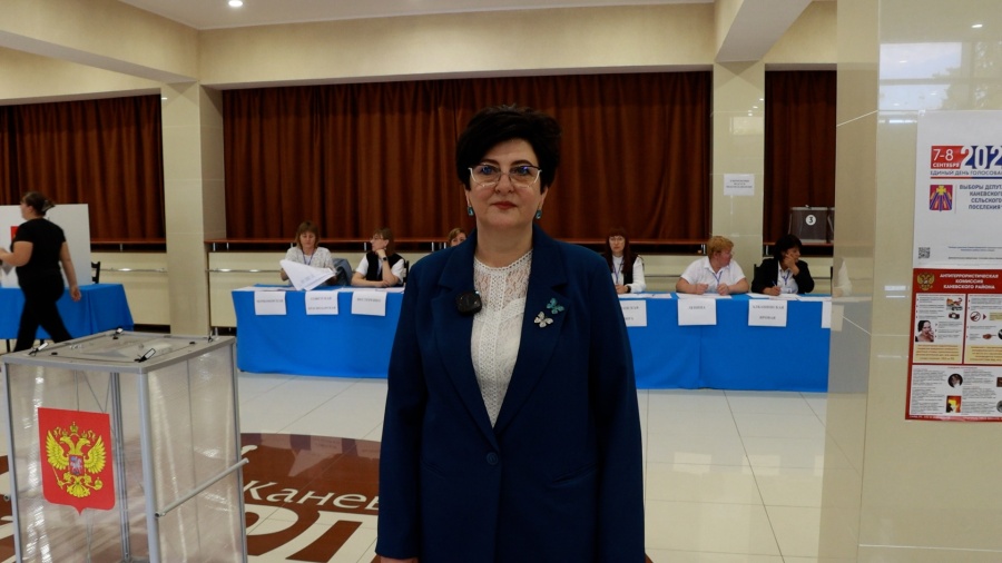 Председатель ТИК Каневская Елена Асаул приглашает жителей района на избирательные участки