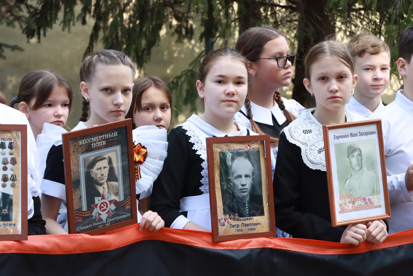 В школах района состоялись праздничные линейки