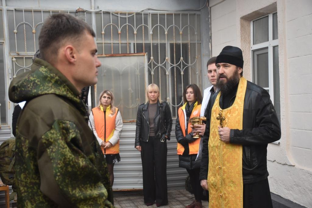 Каневчане отправляются защищать Родину