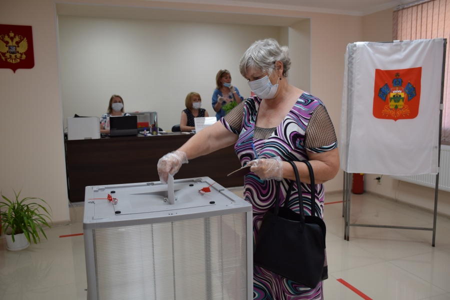 Голосование по внесению поправок в Конституцию РФ в Каневском районе состоялось