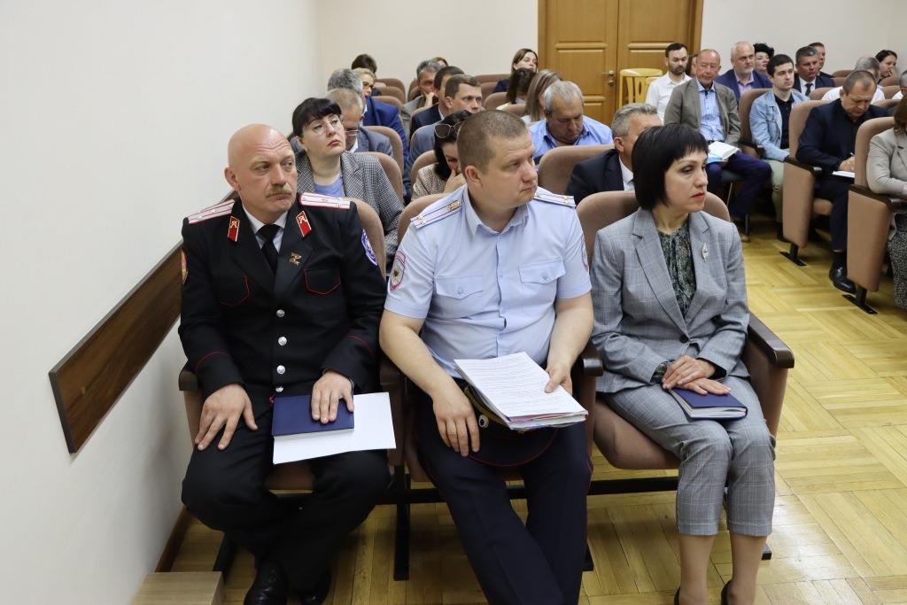 Очередное планерное совещание состоялось в администрации района 16 мая