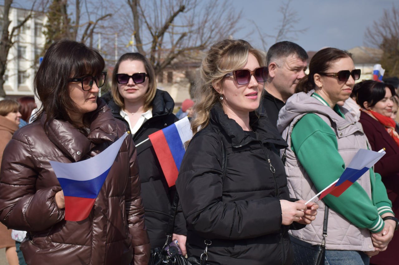 Каневчане отпраздновали 12-ю годовщину воссоединения Крыма и Севастополя с Россией