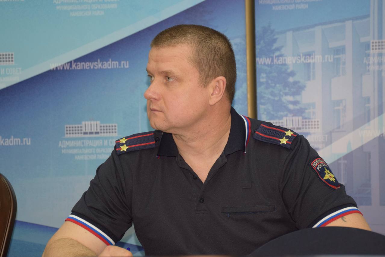 В администрации района состоялось очередное заседание комиссии по делам несовершеннолетних