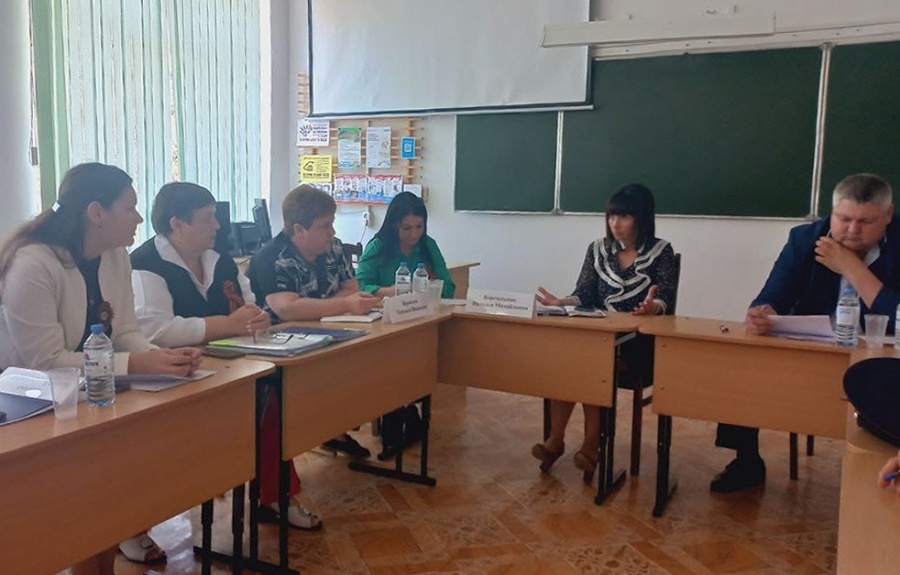 В Новоминской состоялось выездное заседание территориальной комиссии по профилактике правонарушений