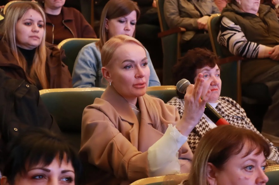 Районное родительское собрание «Вместе против беды» состоялось в РДК 16 марта