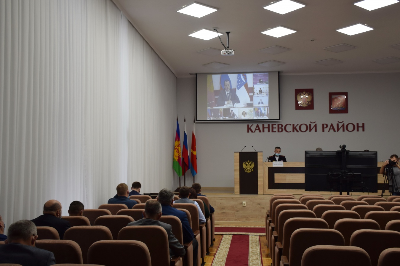 Вопрос обеспечения безопасности в новогодние праздники обсудили в администрации района
