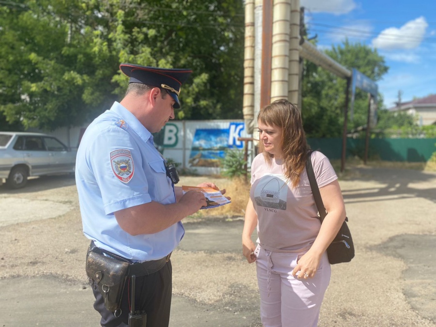 В Каневском районе полицейские провели акцию «Осторожно, мошенники!»