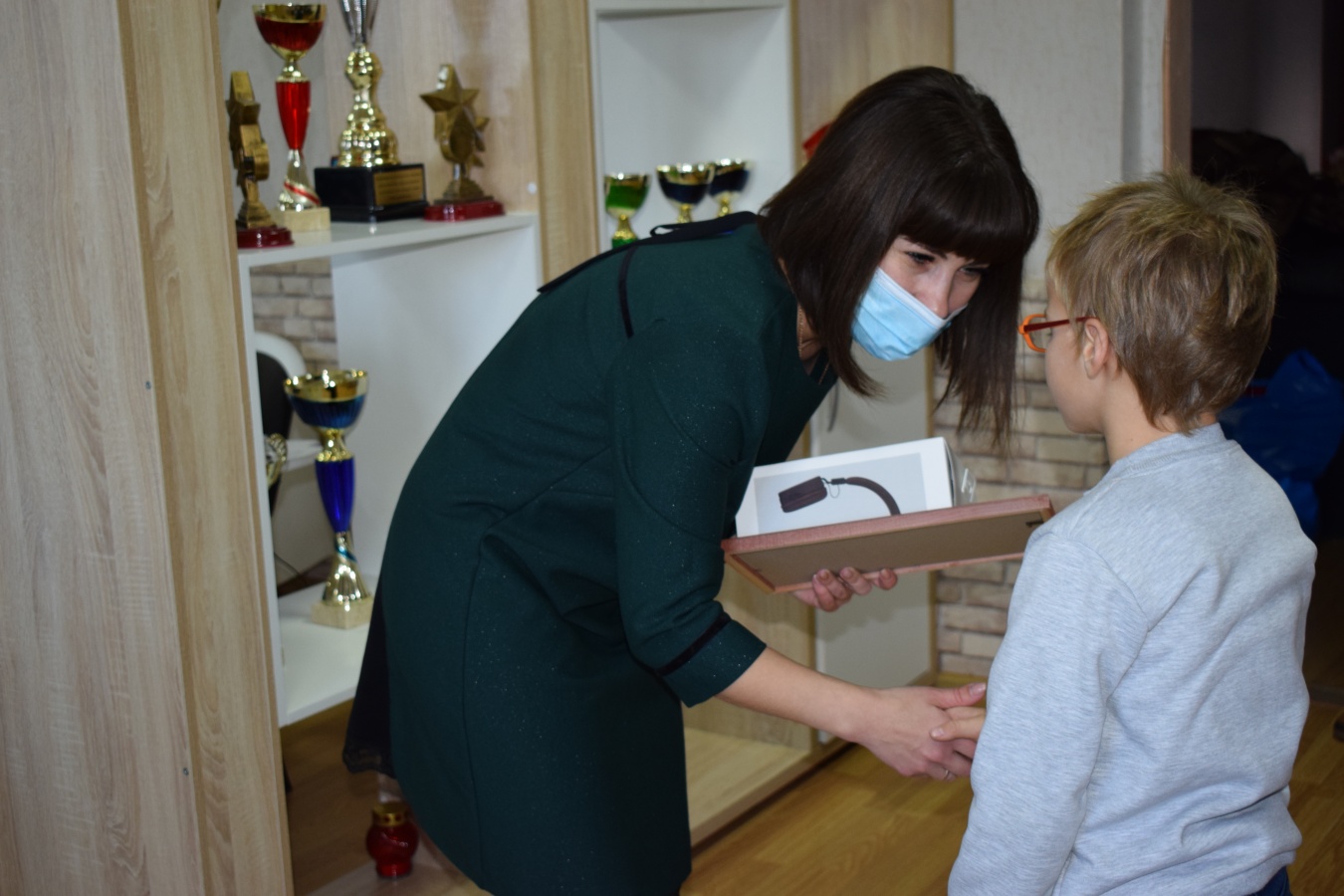 Победителей краевого конкурса «Здравствуй, мама!» наградили грамотами минтруда и соцразвития края