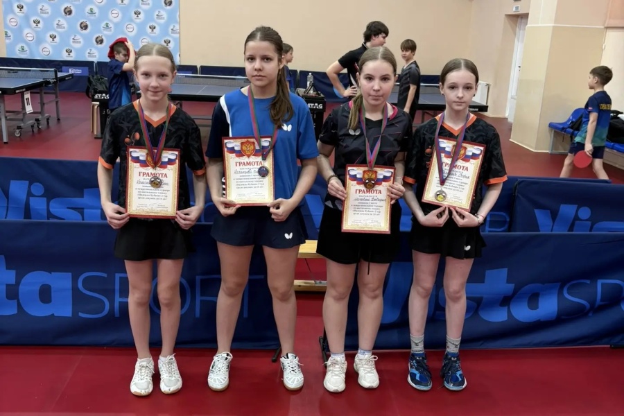 Каневские спортсмены завоевали почётные места на соревнованиях по настольному теннису, плаванию и футболу