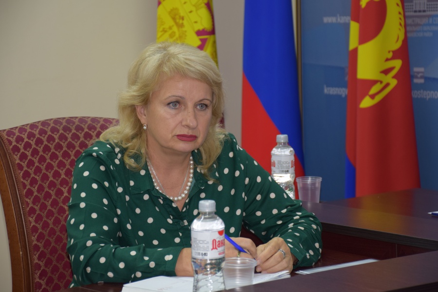 Общественница Ирина Левицкая с рабочим визитом посетила Каневской район