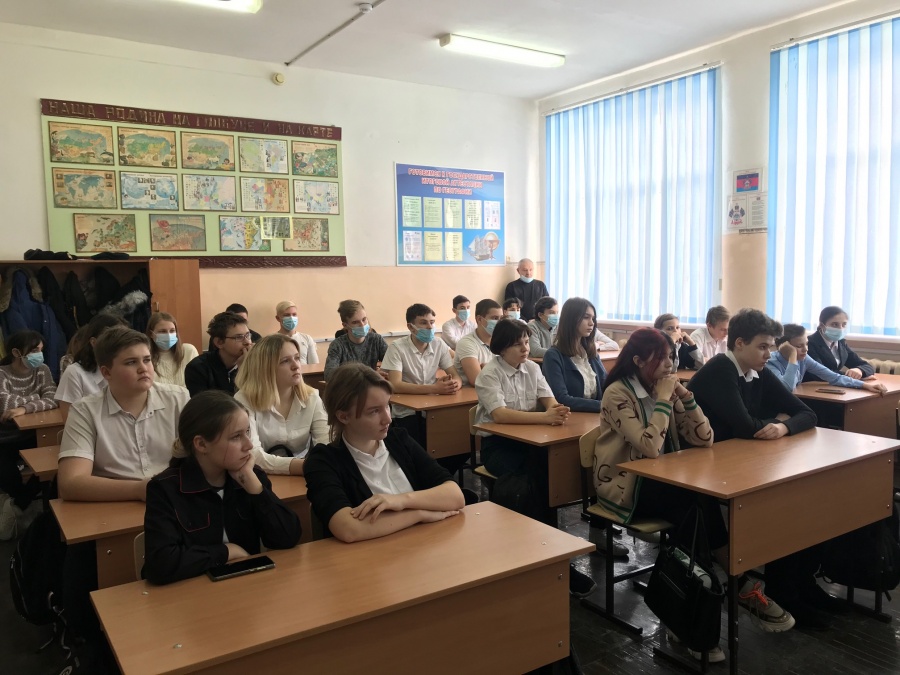Каневские полицейские приняли участие в уроке мужества Каневские полицейские приняли участие в уроке мужества