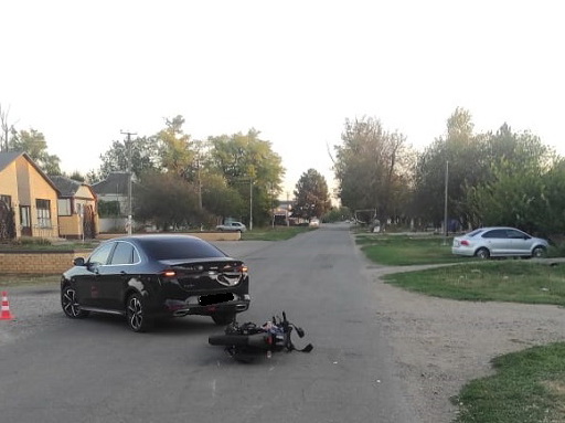 В Челбасской произошла авария с участием несовершеннолетнего мотоциклиста
