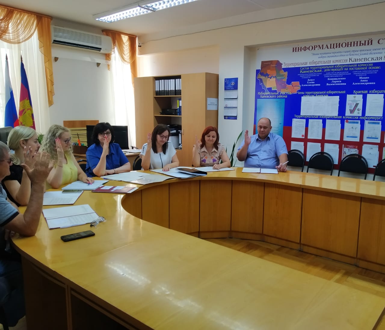 Заседание ОИК одномандатного избирательного округа № 22 по вопросу регистрации Антониади Б.И. в качестве кандидата в депутаты Законодательного Собрания Краснодарского края