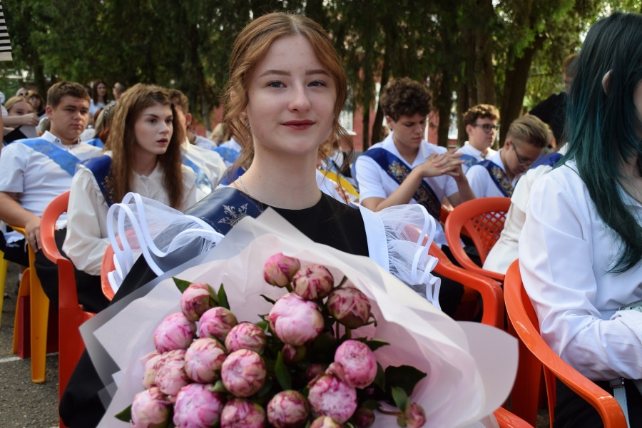 Девятиклассникам Каневского района вручили аттестаты об основном общем образовании