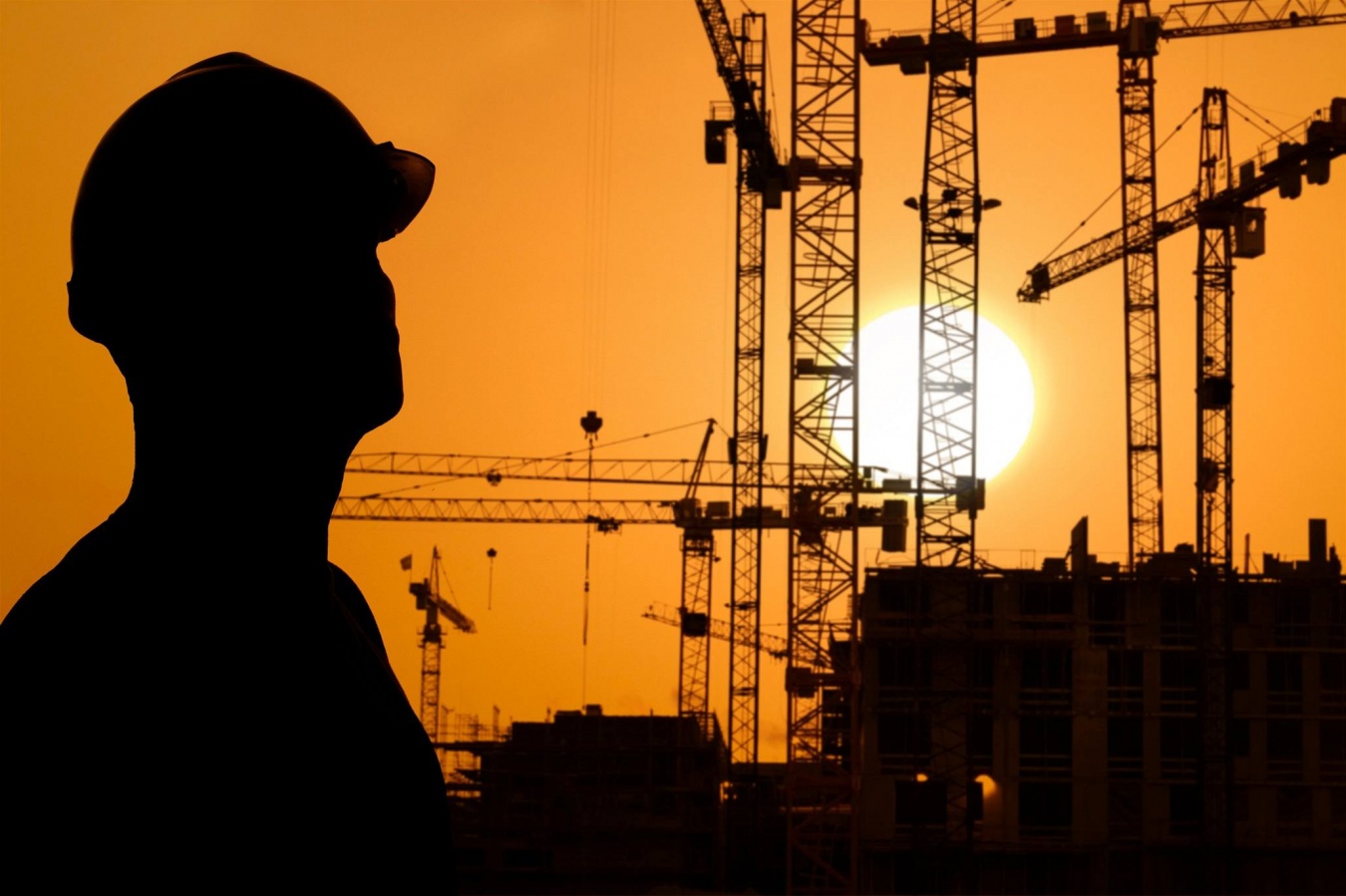 В организациях строительной отрасли Каневского района  проводится месячник «Безопасный труд»