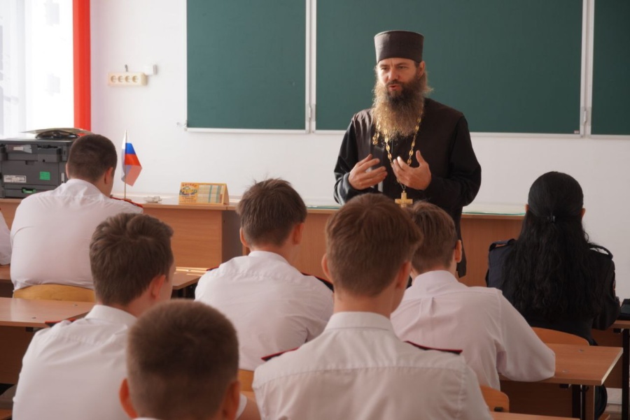В 3-й школе 17 сентября организовали информационно-консультативный пункт