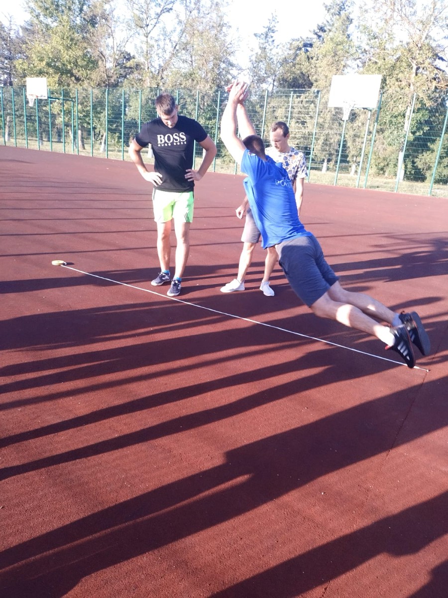 Сотрудники пожарной части 137 станицы Новоминской приняли участие в сдаче нормативов ГТО