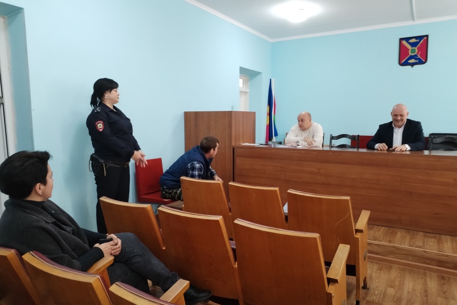В Привольной прошло заседание комиссии по профилактике правонарушений