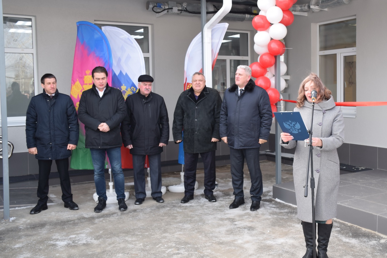  В Новодеревянковской торжественно открыли участковую больницу после масштабного капремонта