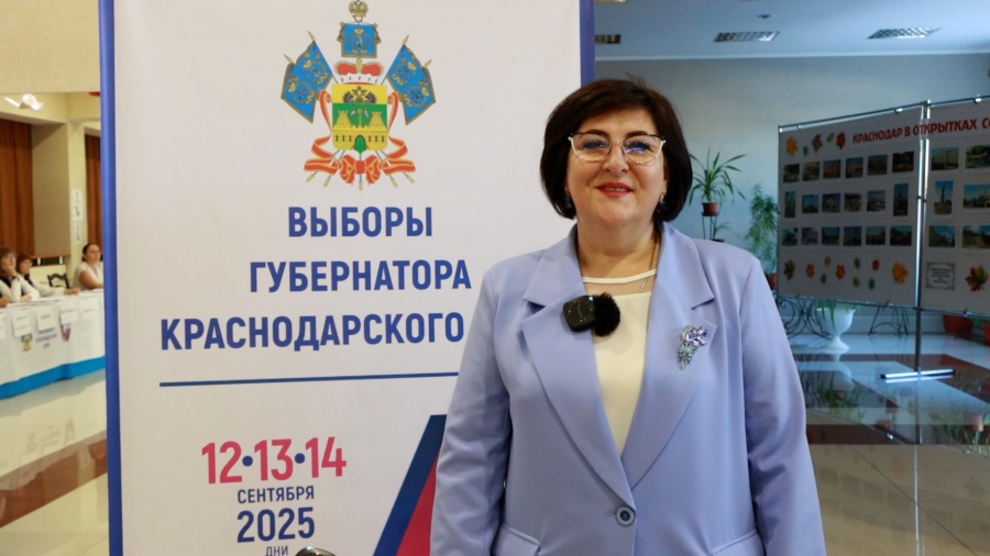 Председатель ТИК Каневская Елена Асаул приглашает жителей района посетить избирательные участки