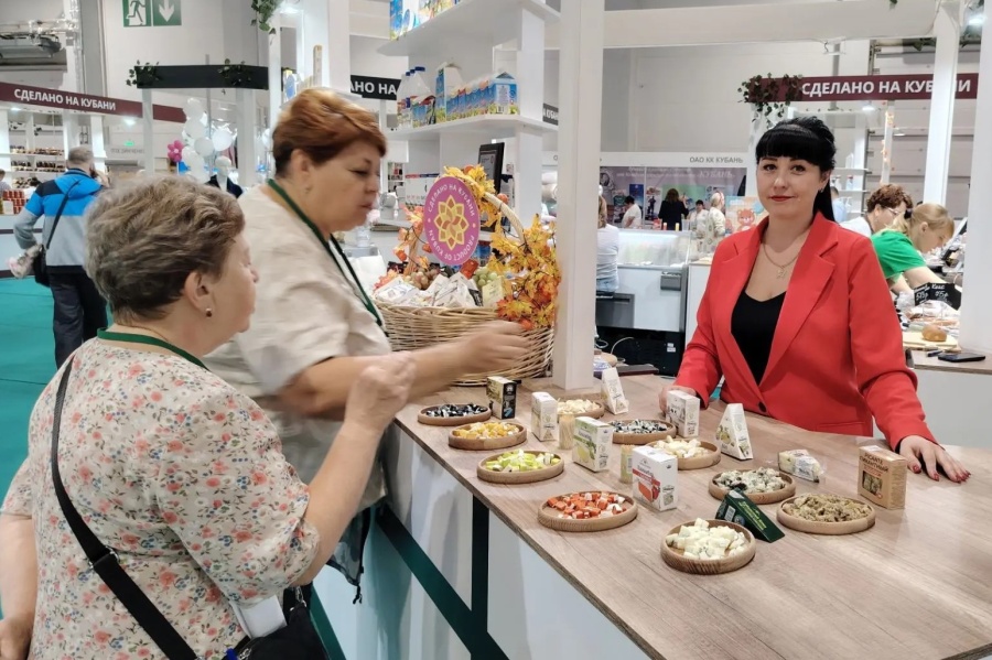 Каневчане участвуют в агропромышленной выставке «Кубанская ярмарка» Каневчане участвуют в агропромышленной выставке «Кубанская ярмарка»