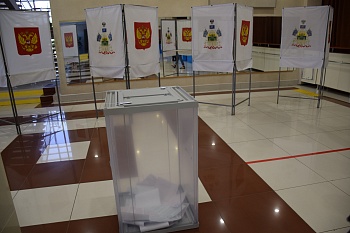 Участие в выборах губернатора и депутатов райсовета приняла Наталья Боева