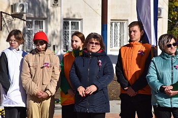 В сквере на улице Октябрьской высадили ели