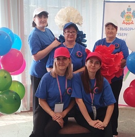 На избирательном участке № 17-47, который находится в здании АО «Каневскаярайгаз», голосуют под музыку