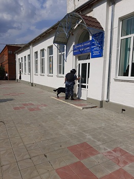 Тренировка по эвакуации граждан из помещения для голосования