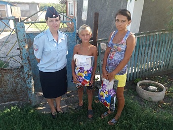 В Каневском районе сотрудники полиции проводят акцию «Помоги пойти учиться»