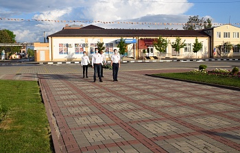 Памяти павших будьте достойны...