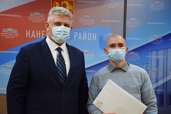 В первый день зимы ключи от новых квартир получили 7 ребят из Каневского района 