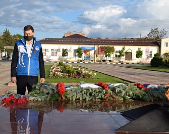 Памяти павших будьте достойны...