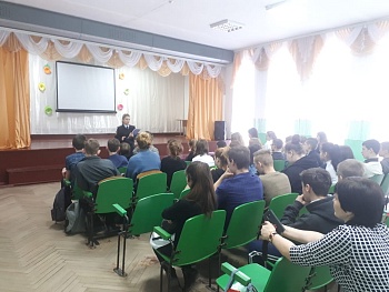 В Каневском районе полицейские рассказали о вреде наркотиков местным школьникам
