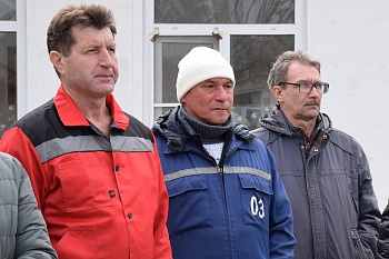В Новодеревянковскую участковую больницу передали новую машину скорой медицинской помощи