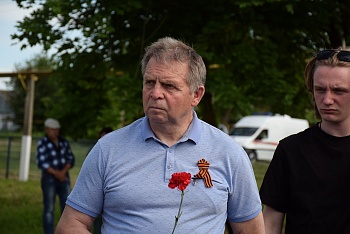 В хуторе Сладкий Лиман торжественно открыли мемориал экипажу самолёта А-50