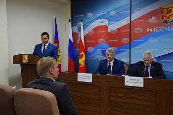 Глава района встретился с молодыми депутатами нового созыва