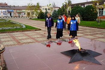 Героев помним имена