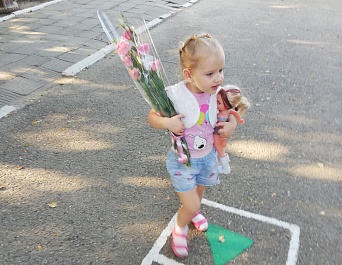 Каневской РДК запустил фоточеллендж к Международному дню защиты детей «Я и моя любимая игрушка»