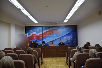 В администрации района состоялось очередное заседание комиссии по делам несовершеннолетних