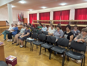 Состоялся обучающий семинар для членов участковых избирательных комиссий Новодеревянковского и Новоминского сельских поселений Каневского района