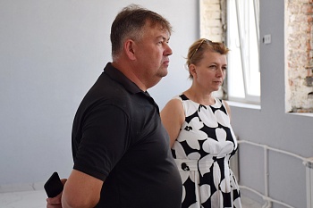 Заместитель прокурора проверил ход капитального ремонта школ и детского сада