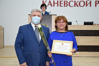 В Каневском районе наградили организаторов выборного процесса