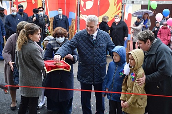 Новая школа станицы Каневской распахнула двери для учащихся и педагогов